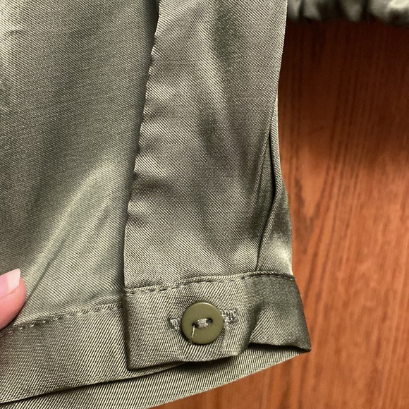 NWT Industry Republic Olive green top XS - Picture 5 of 7